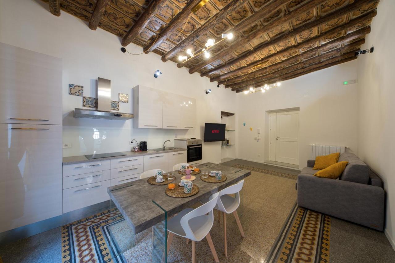 Casta Diva Luxury Apartments Palermo Esterno foto