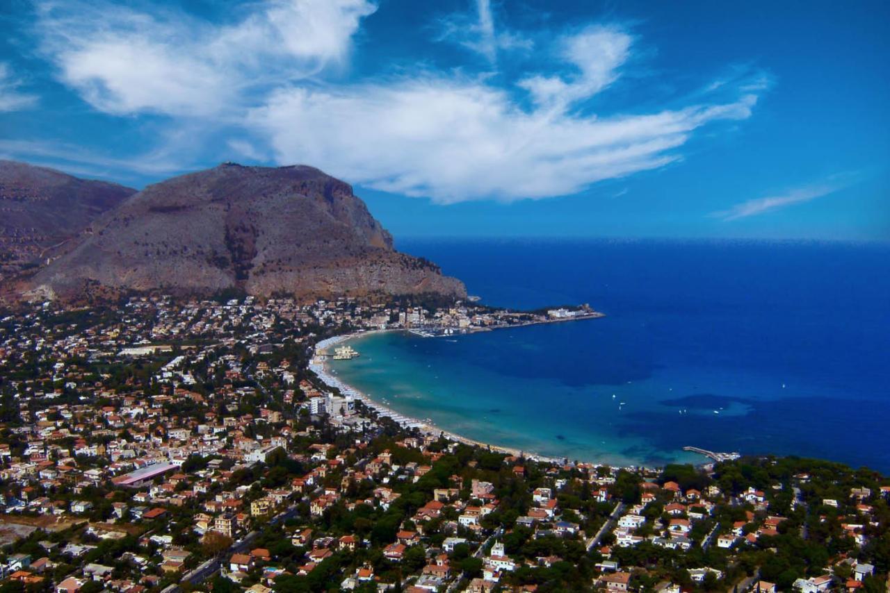 Casta Diva Luxury Apartments Palermo Esterno foto